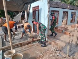 Manunggal Bersama Rakyat, Babinsa Nadi Bantu Warga Bangun Rumah