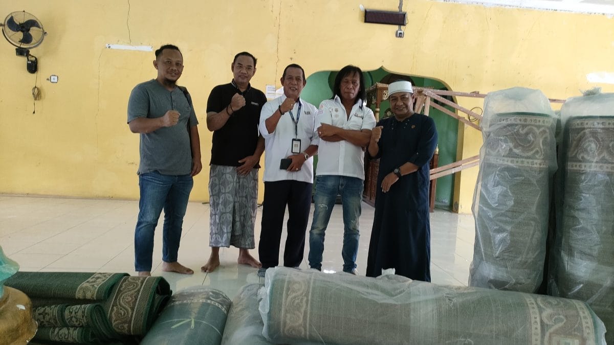 Temas Shipping Berau Beri Bantuan Ambal untuk Masjid JAMI AT-TAQWA, Limunjan Sambaliung.
