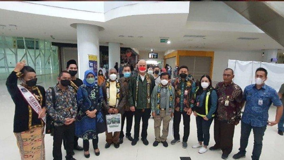 Datang Ke IKN, Ganjar Bawa Tanah Dan Air Dari Puser Bumi Jawa