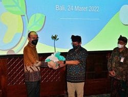 Menteri Sandiaga Dan Traveloka Inisiasi Aksi Tanam 40.000 Bibit Bakau Di Hutan Mangrove Buleleng