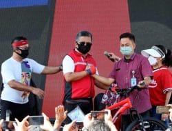 PDIP Serahkan Bantuan Sepeda Dan Sepatu Hasil Donasi Kepada Guru Serta Siswa Di Daerah Pelosok