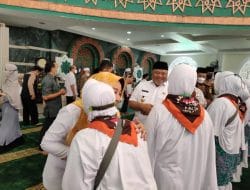 Bupati Lepas 69 Jamaah Calon Haji