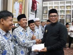 Penuhi Janji Saat Melepas Kafilah, Kasmidi Berikan Bonus Kepada Kafilah dan Pelatih Berprestasi