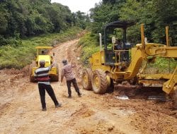 Junaidi: Jalan Tidak Dapat Dibuat Permanen Lantaran Ruas Jalan Berstatus Kawasan Budidaya Kehutanan (KBK)