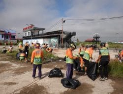 Peringati Hari Lingkungan Hidup Sedunia 5 Juni, DLH Kutim Bersama PT KPC dan ISSI Kutim, Gelar Bersepeda dan Kerja Bakti » Berita Kutim
