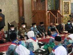 Ketua DPRD Kutim Hadiri Pelepasan 83 Jemaah Haji Kutim Berangkat Ke Tanah Suci Mekah » Berita Kutim