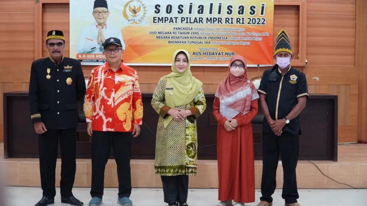 DPR RI KH. Aus Hidayat Nur Berikan Materi Empat Pilar Di Bumi Batiwakkal