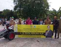 Anggota DPRD Berau Ir.Hj. ELITA HERLINA, M.Si Serahkan Pokir Alat Hand Traktor untuk Kelompok Tani Kampung Bangun dan Kampung long lanuk