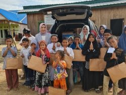 Wujud Kepedulian, Anggota DPRD Berau, Sri Kumalasari Berikan Santunan Bagi Anak-anak Panti Asuhan Hidayatullah