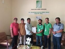 Jalin Kemitraan, Koperasi Mitra Mandiri Apkasindo Kelay Serahkan Mou Ke 2 Pabrik Kelapa Sawit