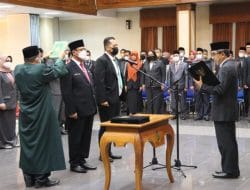 Bupati Kutim Lantik 15 Pejabat Pimpinan Tinggi Pratama dan Pejabat Administrator