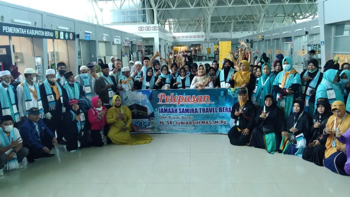 Bupati Berau Lepas 85 Jamaah Umroh dari Samira Travel