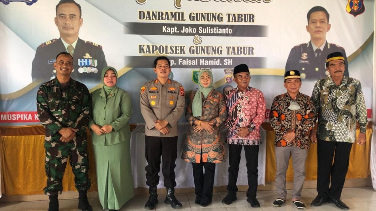 Suasana Keakraban dan Haru Warnai Perpisahan Danramil Dan Kapolsek Gunung Tabur