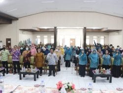 Dorong Pelaku Usaha Miliki Izin PIRT, TP PKK Kutim Gelar Bimtek Keamanan Pangan
