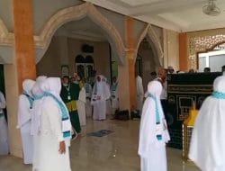 Gelar Manasik Umroh, Lurah Iskandar Berdoa Semoga Lancar