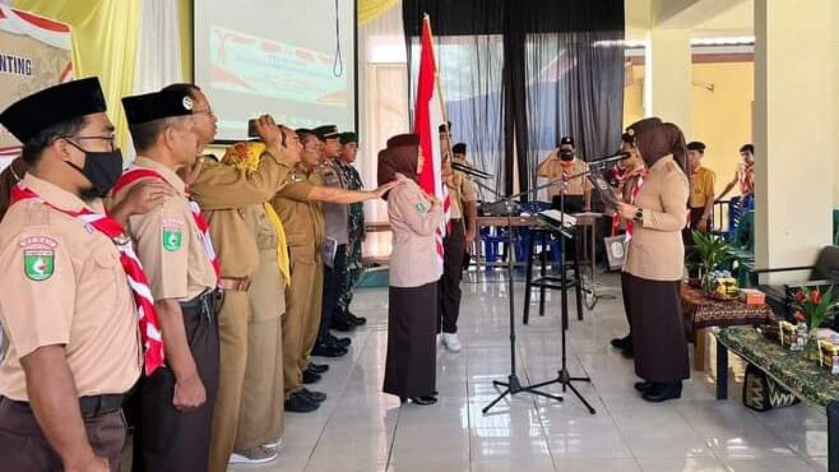 Syarifatul Syadiah: Ketua Kwarcab Pramuka  Berau Lantik Pengurus Mabiran Gunung Tabur