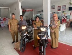 Panen Jagung Melimpah Petani Dapat Bonus Motor