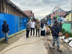 M Ichsan Rapi Dampingi Tim TRC Dinas PUPR Perbaiki Jalan Warga Yang Rusak