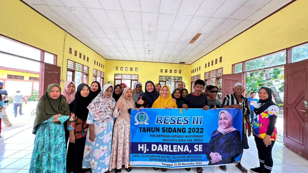 Darlena Perjuangkan Nasib Tenaga Guru di Pesisir