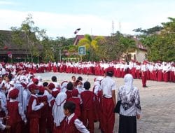 Sekolah Dasar Negeri 001 Peringati Hari Guru Nasional Dengan Upacara