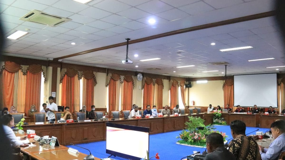 DPRD Kutim Gelar RDP Bersama Serikat Pekerja dan PT MPI