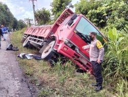 Tabrakan Maut, Seorang Pengendara Motor Tewas Terlindas Truk