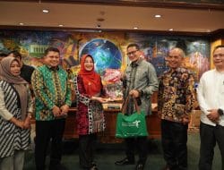 Kolaborasi Membangun Sektor Pariwisata, Bupati Sri Juniarsih Bertemu Menparekraf Sandiaga Uno