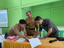Permudah Masyarakat Dalam Urusan Administrasi Kependudukan, Falentinus Keo Meo Hibahkan Satu Unit Perangkat Komputer di Kelurahan Rinding