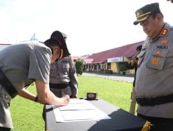 Lantik Kabag Log Polres Berau, Kapolres Berau Berpesan Emban tugas dan tanggung jawab dengan baik Untuk melayani masyarakat