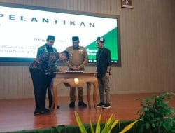 15 Pengurus HMI Cabang Sangatta Dilantik, Wabup Kasmidi Berpesan Tetap Berikan Kritik, Masukan dan Solusi Kepada Pemerintah
