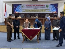 DPRD Bersama Pemkab Berau Lakukan Mou 12 Raperda dan Bupati Sampaikan LKPJ Anggaran 2022