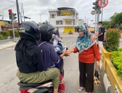 Berbagi Berkah di Bulan Suci Ramadhan, PWI dan SMSI Berau Bagikan Takjil Gratis