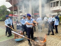 BERSAMA JAJARAN KANWIL KEMENKUMHAM KALTIM, KARUTAN TANJUNG REDEB DEKLARASIKAN BEBAS HALINAR