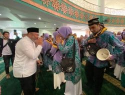 Wakil Bupati Berau, Gamalis Lepas Keberangkatan 151 Calon Jemaah Haji, Begini Pesannya Kepada Jemaah!!!