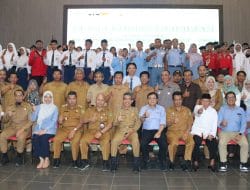 201 Masyarakat Kutai Timur Menerima Bantuan Beasiswa Berdaya KPC