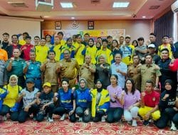 Dispora Kutim Menyelenggarakan Acara Penyerahan Bonus Secara Simbolis