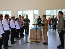 Bupati Ardiansyah Lantik 5 anggota BPD Desa Long Wehea