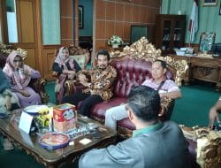 Ketua DPRD Kutim Harap Warga SP3 di Km 102 Diberikan Prioritas untuk Mendapatkan Sambungan Listrik PLN