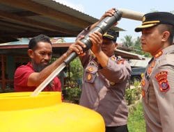 Peringati HUT Humas Polri ke-72, Polres Berau Salurkan 30 Ribu Liter Air Bersih