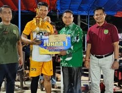 Ketua DPRD Kutim Hadiri Penutupan Turnamen Volly Cup di Desa Teluk Pandan