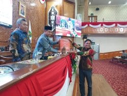 Siang Geah Sampaikan Pemandangan Umum Fraksi PDI-P Terhadap RAPBD Kutim TA 2024