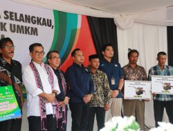 Pj Gubernur Kalimantan Timur Resmikan Kantor Desa Selangkau dan Dorong Ekspor Produk UMKM ke Singapura dan Eropa