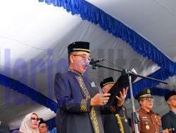 Bupati Kutim Memimpin Upacara Peringatan Hari Pendidikan Nasional