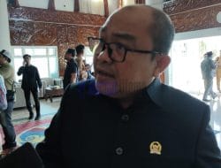Novel Tyty Paembonan Desak Penertiban Badut Jalanan di Sangatta