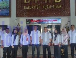 DPRD Kutim Terima Kunjungan Silaturahmi Sekwan DPRD Kukar