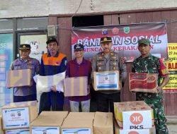 Kapolsek Teluk Bayur Serahkan Bantuan Sosial kepada Korban Kebakaran di Kelurahan Rinding